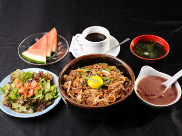 金山食堂承包公司有強大的后盾，在食品安全上確實可以放心。